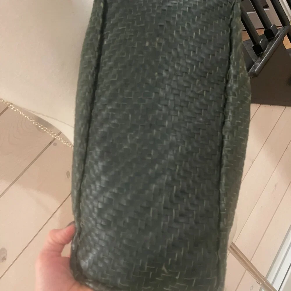 031 Anthropologie Woven Leather Clutch Dark with Chain NWT Emerald Green Leather - Picture 7 of 10